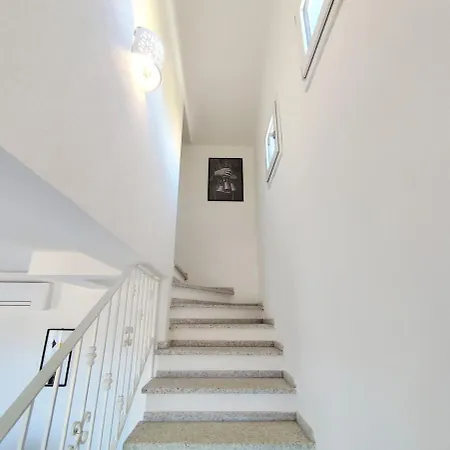 Con Piscina Il Chiostro 1 Budoni