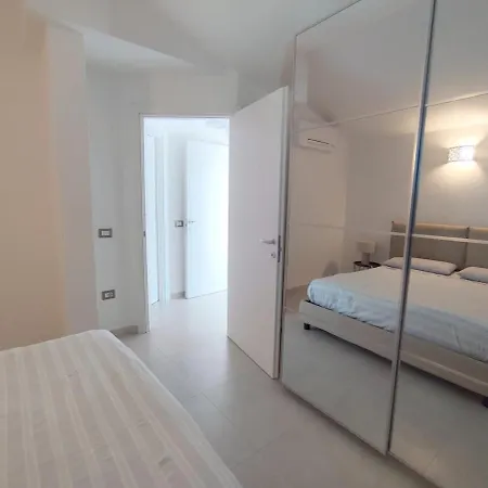 Con Piscina Il Chiostro 1 *