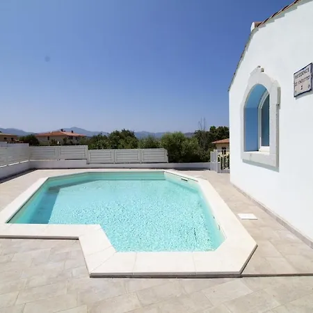 Villa Con Piscina Il Chiostro 1